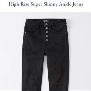 Abercrombie and Fitch - Black 4R - The Super Skinny Ankle High Rise